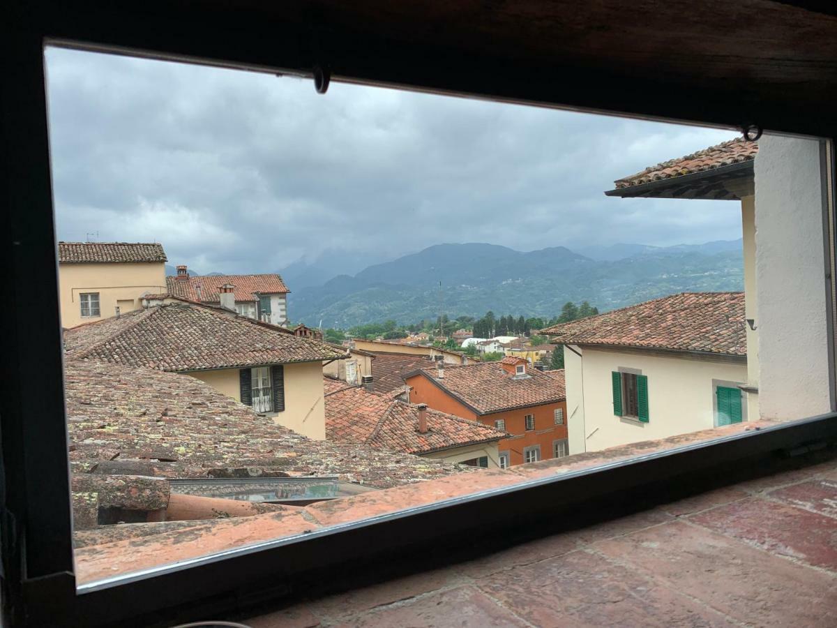 Вилла Una Terrazza Nel Centro Storico Барга Экстерьер фото